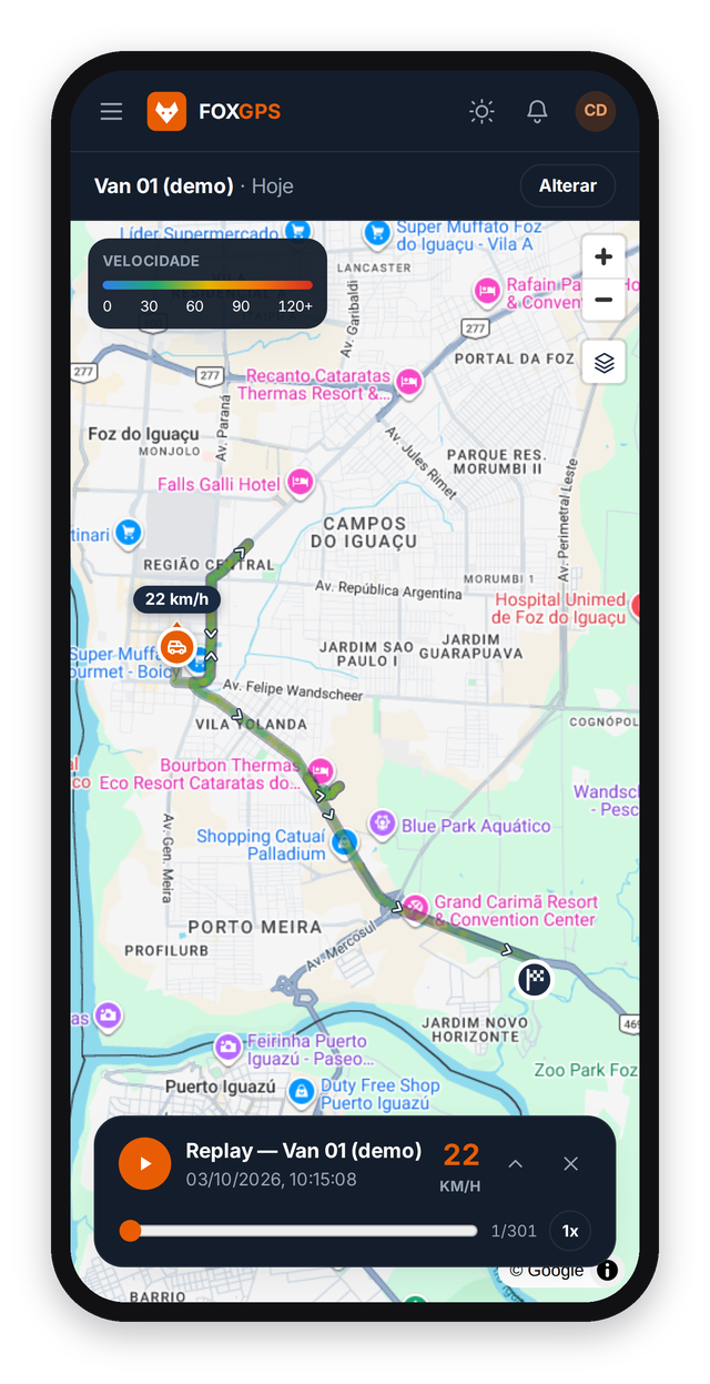 App FoxGPS no celular em tema escuro: trajeto da Van 01 (demo) no mapa, com legenda de velocidade e controle de replay
